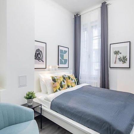 Ultra Central Mini Studio Budapest Extérieur photo