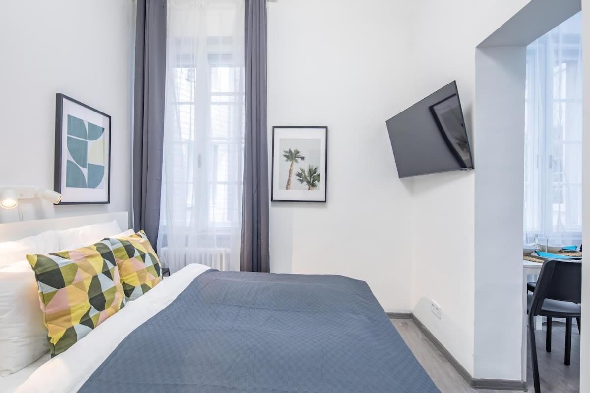 Ultra Central Mini Studio Budapest Extérieur photo