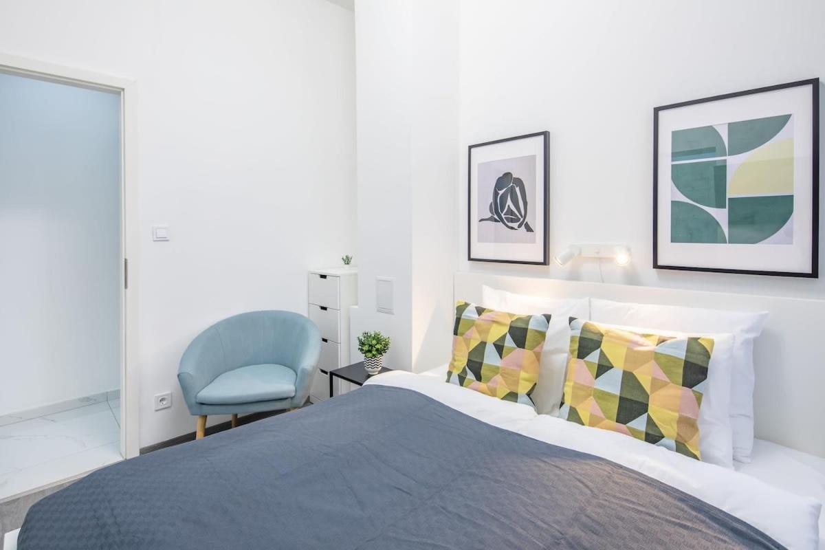 Ultra Central Mini Studio Budapest Extérieur photo